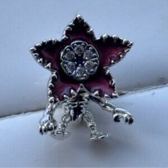 Authentic Stranger Things Moveable Demogorgon Pandora Charm - Picture 3 of 5